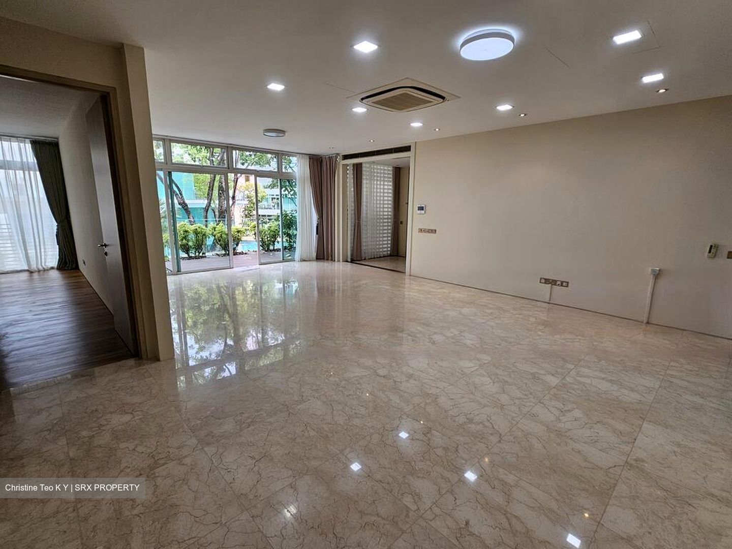 Lloyd Road (D9), Condominium #427523061